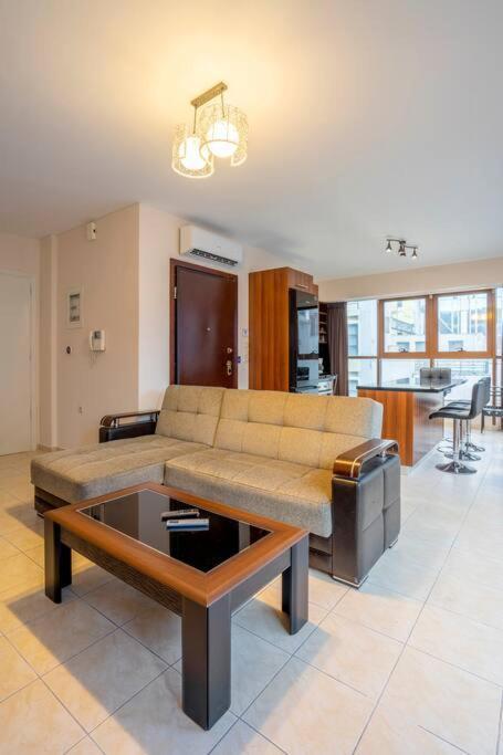 2 Bedroom Renovated Apartment With A View Athens Exterior photo
