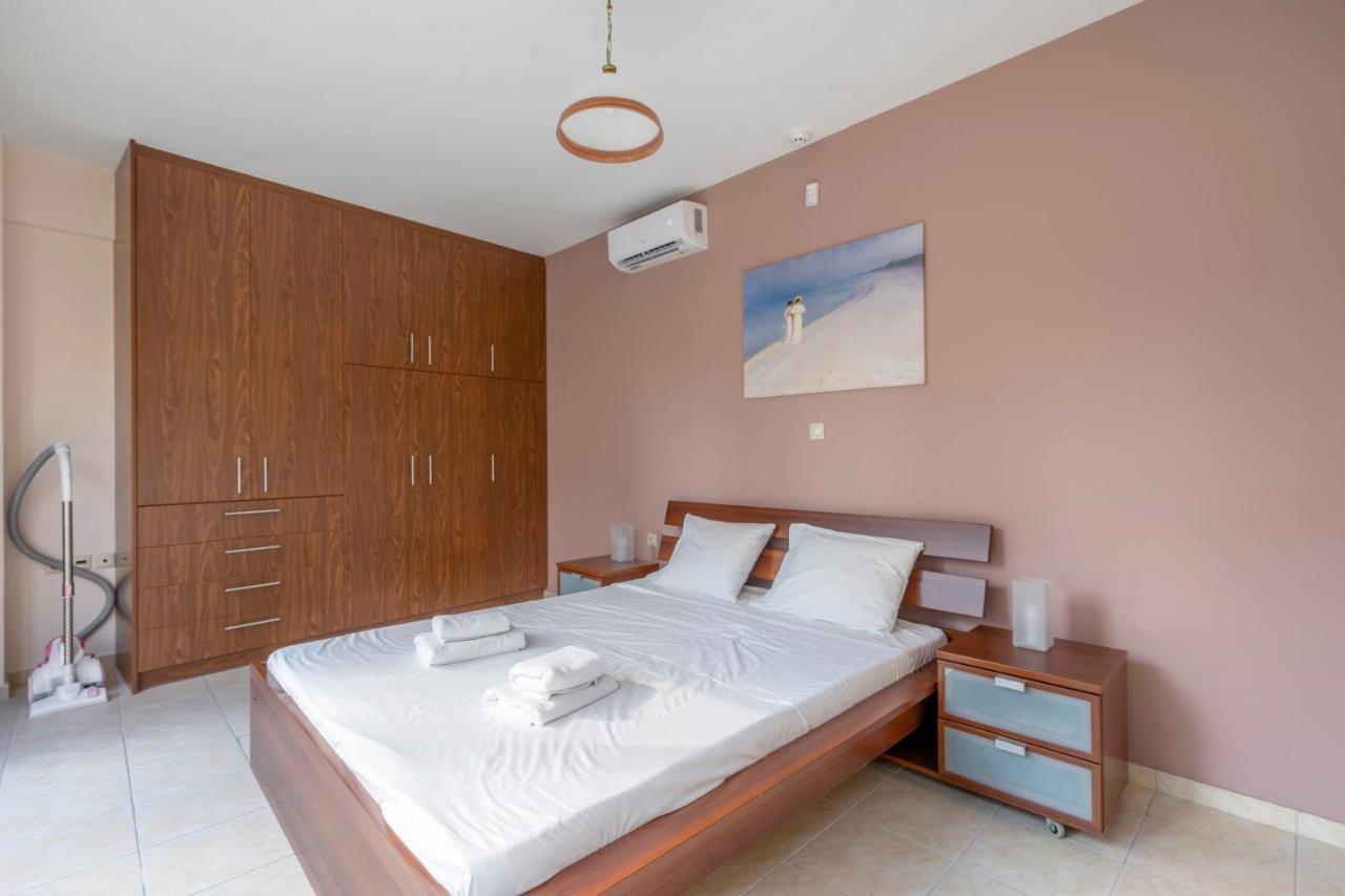 2 Bedroom Renovated Apartment With A View Athens Exterior photo