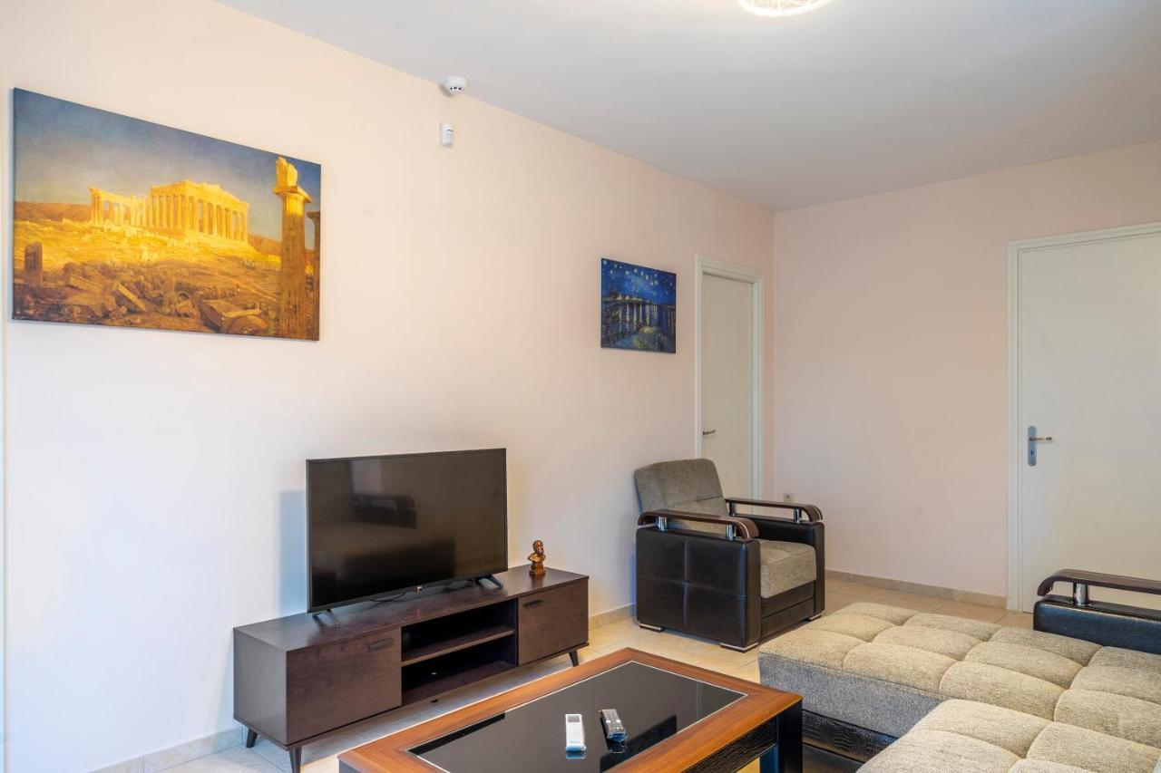 2 Bedroom Renovated Apartment With A View Athens Exterior photo